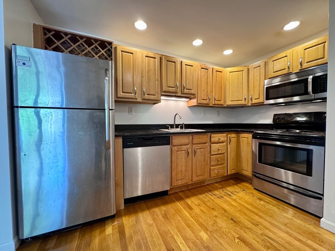 Primary Photo - UPDATED FENWAY 2 BED WITH CENTRAL AIR - HT...