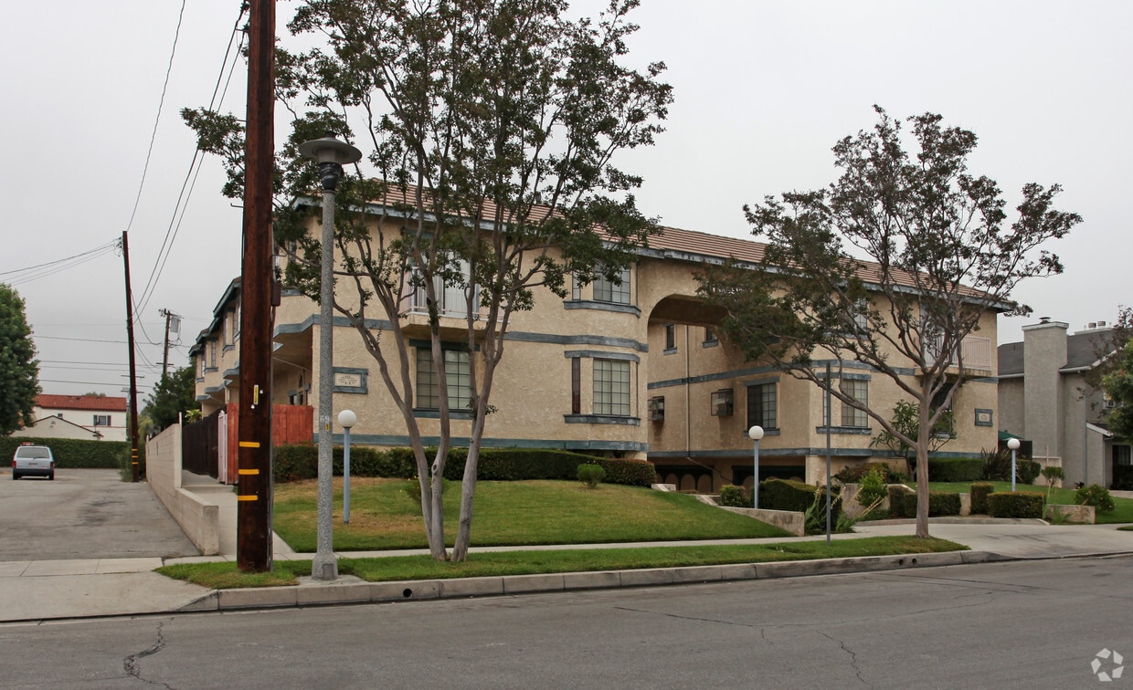 Building Photo - Praise Villas