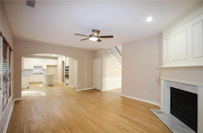 Foto del edificio - 6614 Mimosa Cir