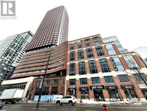 Building Photo - 180 Front St E