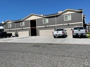 Building Photo - 1113 Longbow Ln