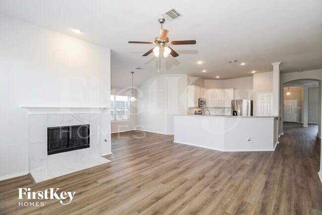 Foto del edificio - 9221 Oldwest Trail