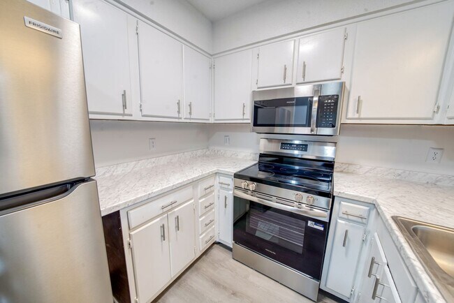 Foto del edificio - 307 Railroad St