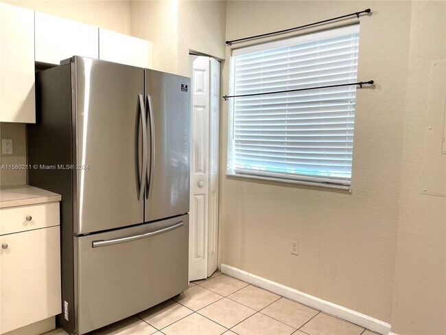 Building Photo - 7911 Tuscany Ct