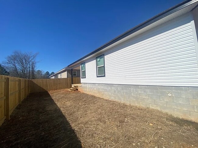 Building Photo - 1011 Stone St