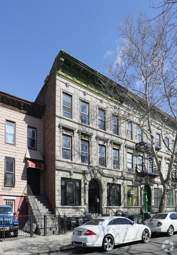 Primary Photo - 671 Decatur St