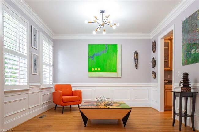 Foto del edificio - Spacious 4 Bedroom in Lake Jeanette - Larg...