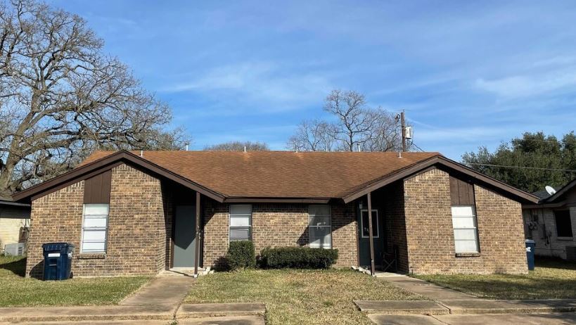 Primary Photo - 1413 Hillside Dr