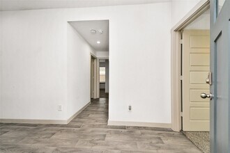 Building Photo - 12918 Wempe Wy