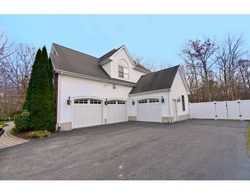 Building Photo - 12 Ronald C Meyer Dr