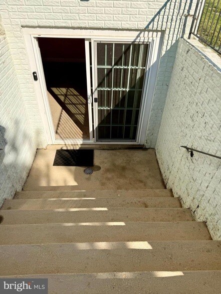 Foto del edificio - 5103 Whittington Ln
