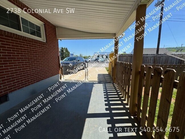 Foto del edificio - 2738 Colonial Ave SW