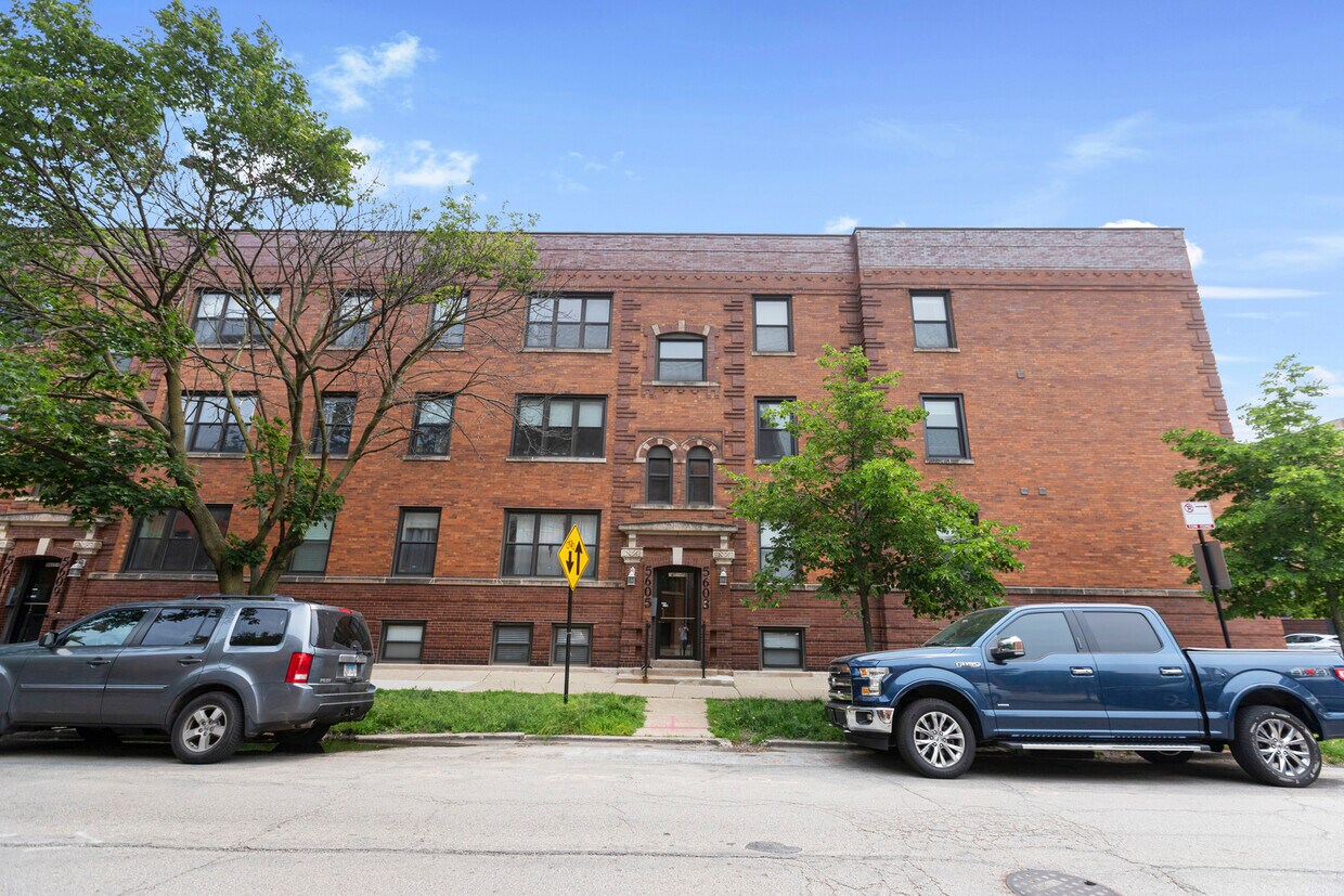 Foto principal - 5605 N Glenwood Ave