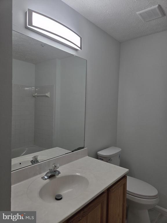 Foto del edificio - 6632 Granville Ct