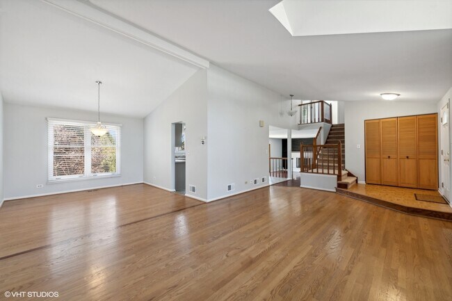 Building Photo - 941 Holly Cir