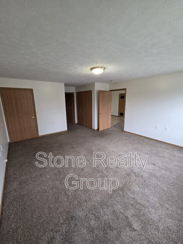 Building Photo - 651 N 25th St