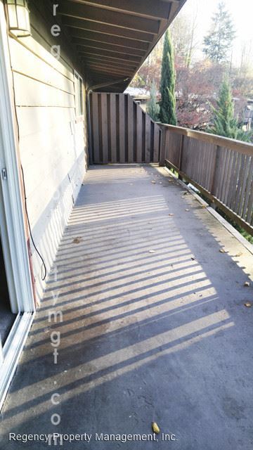 Building Photo - 2 br, 1 bath House - 1045 SW Bertha Blvd, #3
