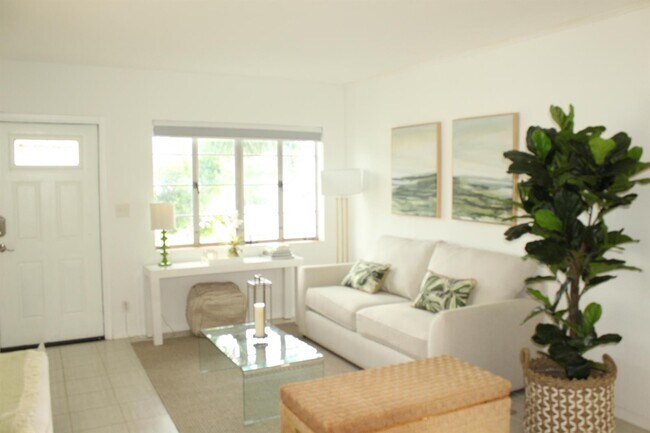 Building Photo - 1032 Macy St