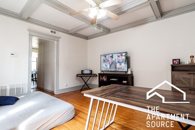 Foto del edificio - 908 W Belle Plaine Ave