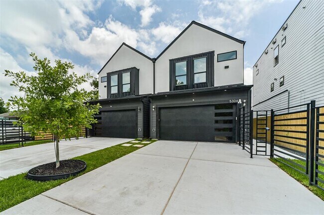 Building Photo - 5306 Tarawa Rd