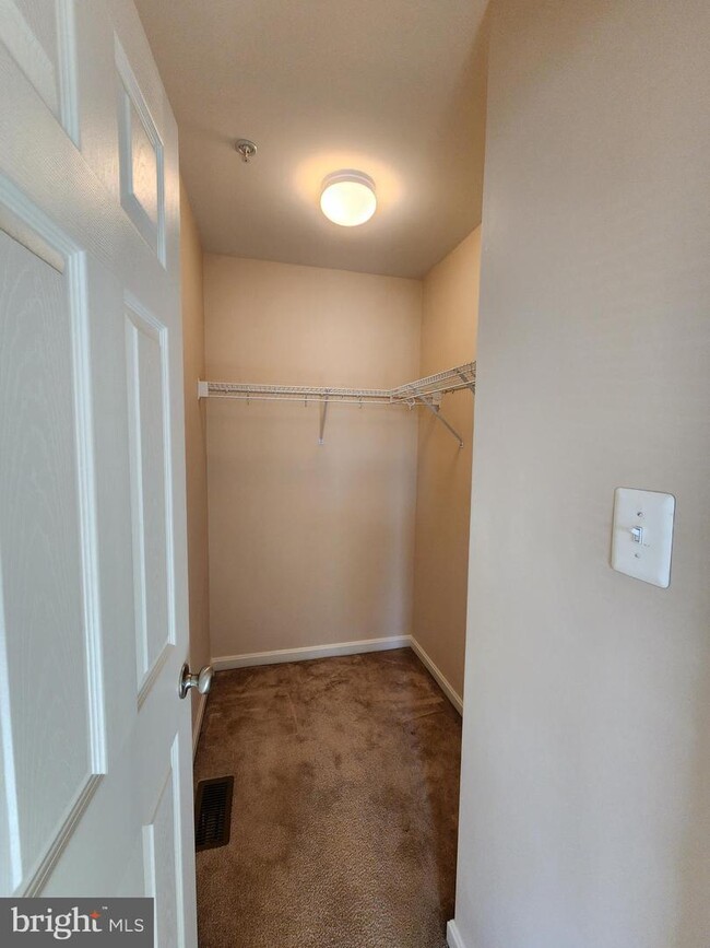 Building Photo - 22716 Ventura Way