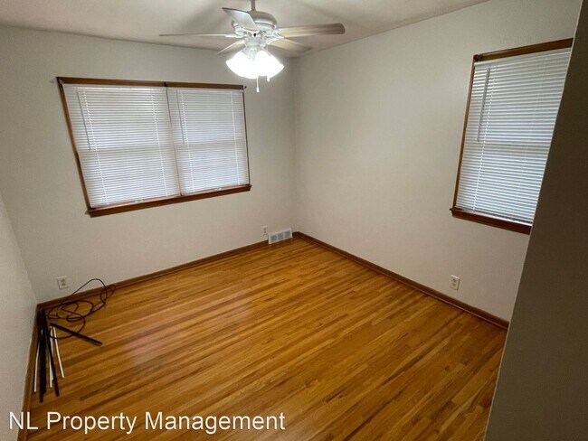 Building Photo - 3 br, 1.5 bath House - 9232 Dorcas Street