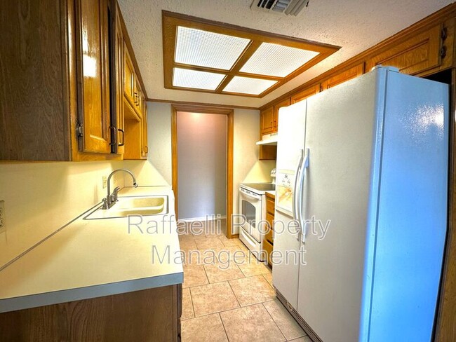 Foto del edificio - 315 Brookwood Dr