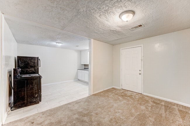 Building Photo - 815 Roosevelt St