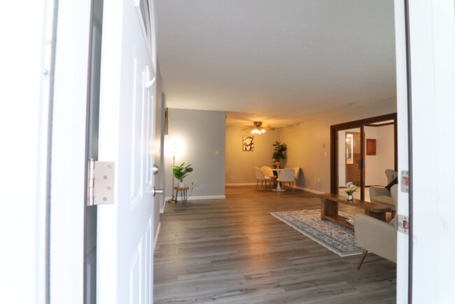 Foto del edificio - 355 Chadwick Pl