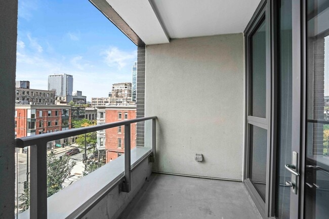 Foto del edificio - 161 W Superior St