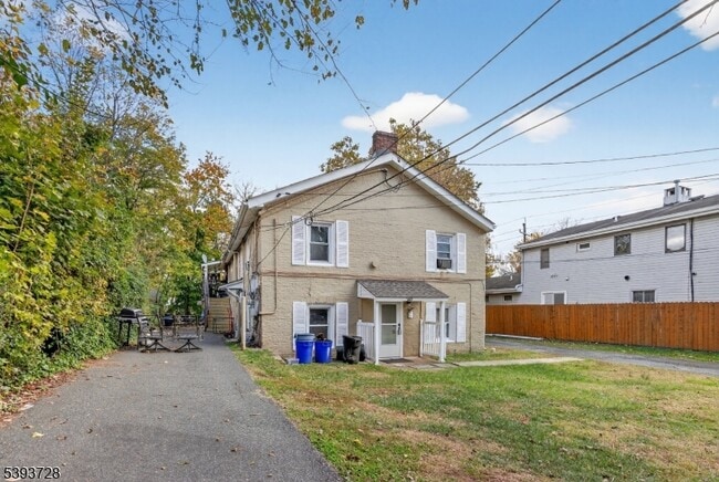 Foto del edificio - 148 Davenport St