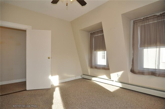 Building Photo - 324 Fort St