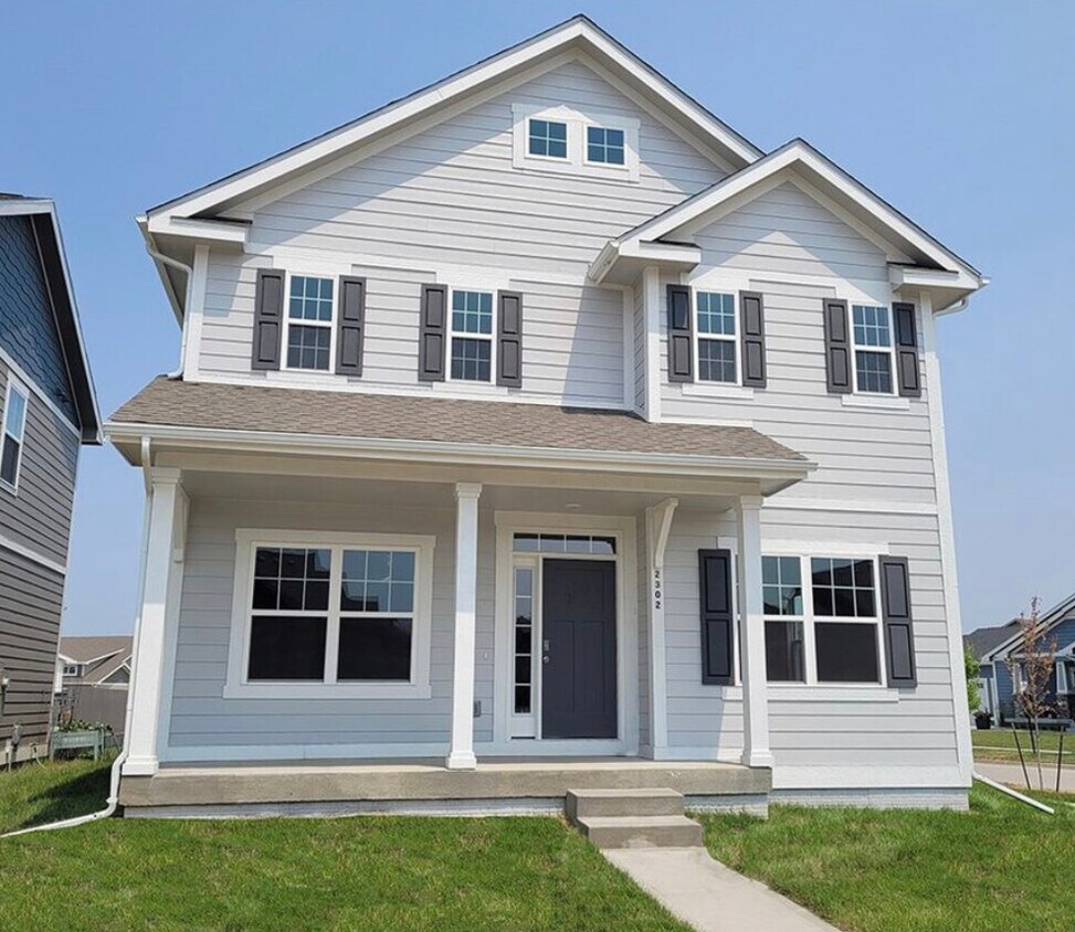 Primary Photo - 2302 SW Plaza Pkwy