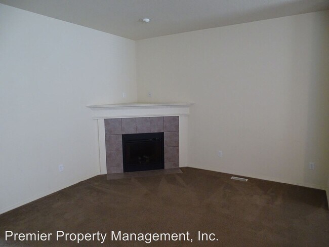 Foto del edificio - 3 br, 2.5 bath House - 13006 NE 25th St