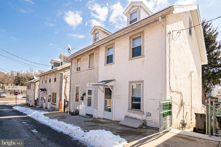 21 Hall Street Townhome Rentals in Phoenixville PA