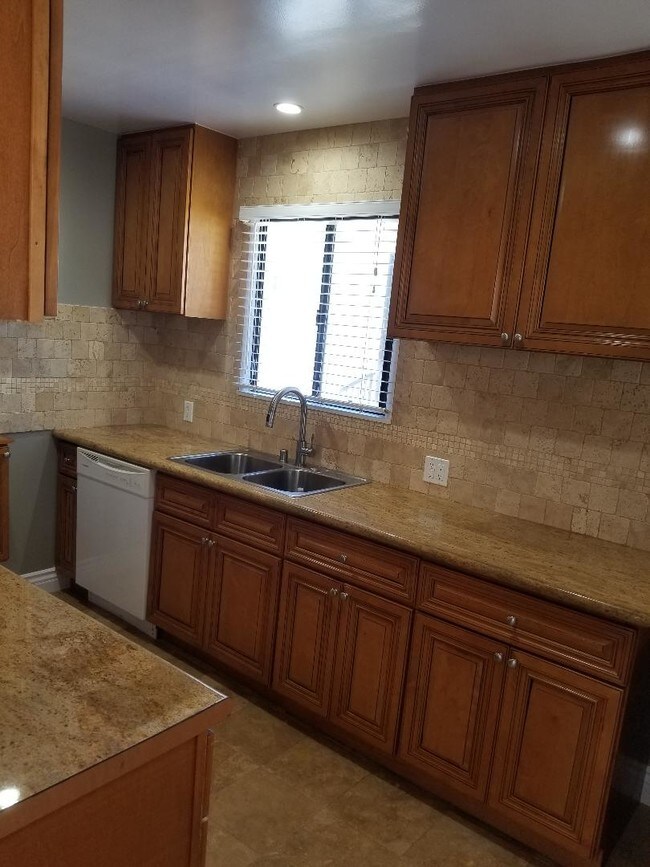 Foto del edificio - 501 N Paulina Ave