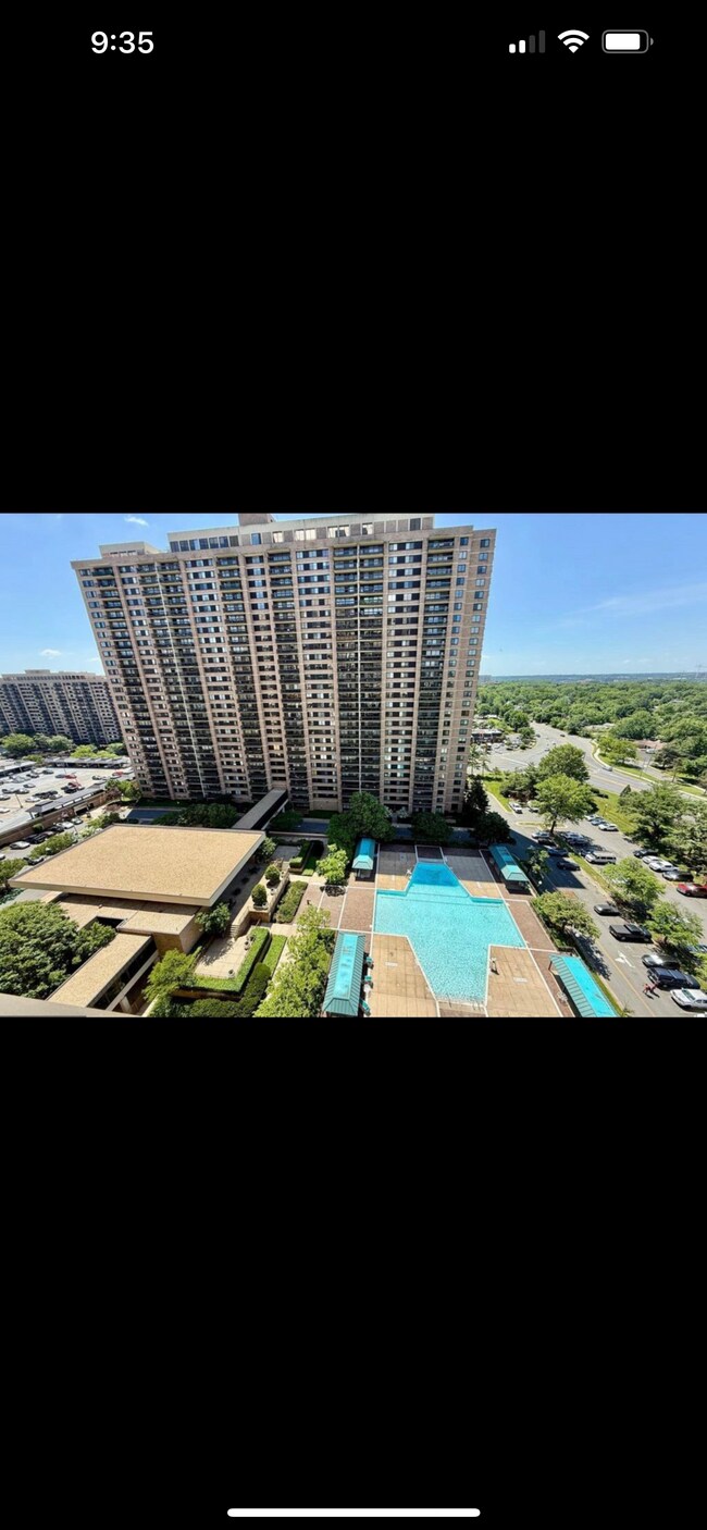 Foto del edificio - 5505 Seminary Rd
