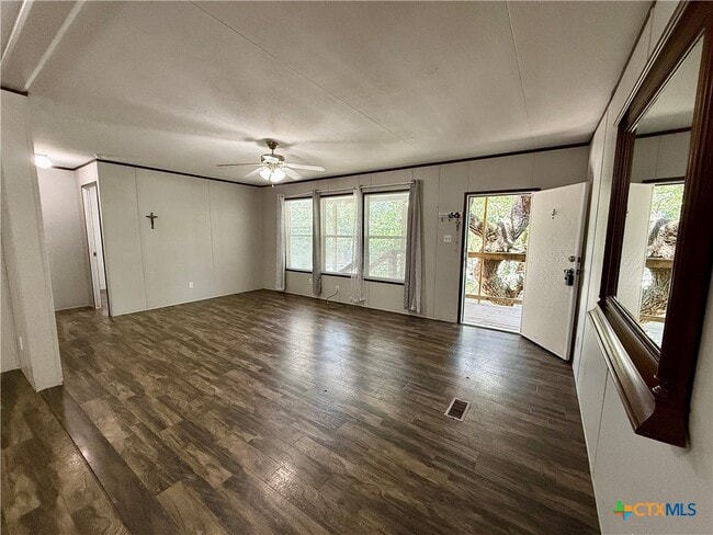 Building Photo - 159 Deer Ln