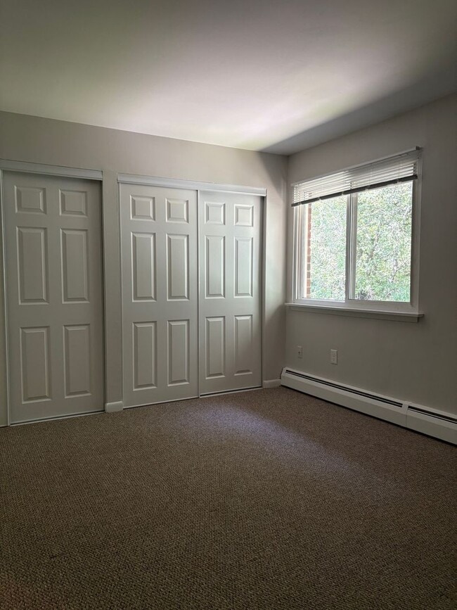 Foto del edificio - 2 Bedroom Townhouse Apartment