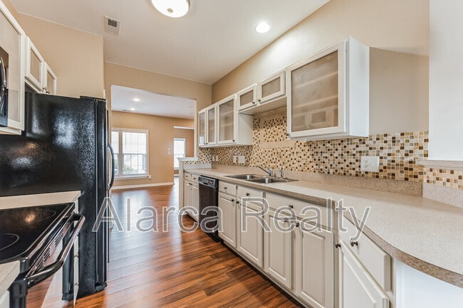 Foto del edificio - 4903 Sunburst Ln