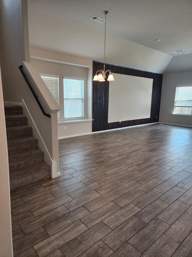 Foto del edificio - Stunning 4-Bedroom Home in Crowley