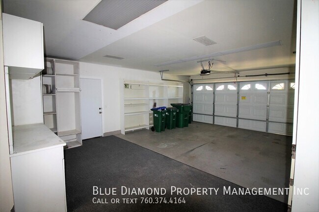 Foto del edificio - Single family beach home opportunity in Ha...