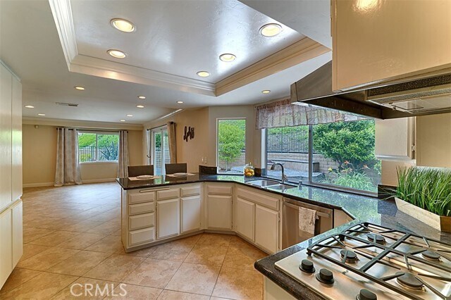 Building Photo - 6420 E Lookout Ln