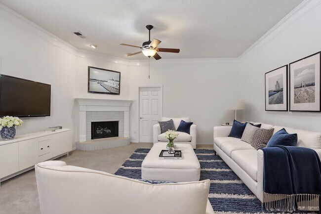 Building Photo - 160 Cottonwood Dr