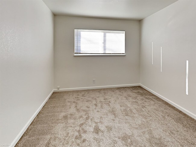 Building Photo - 897 Northrup St