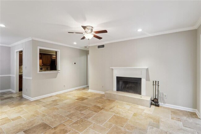 Foto del edificio - 1802 Country Park Dr