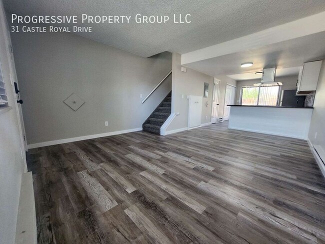 Foto del edificio - Remodeled 2-Bedroom Townhome !