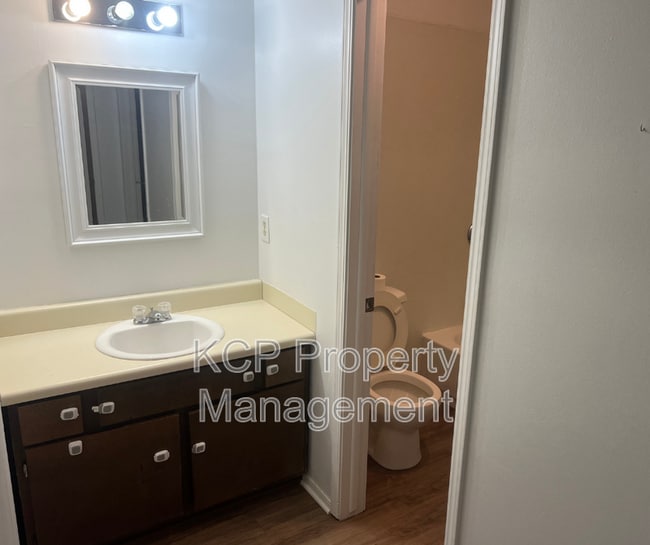 Building Photo - 340 Dogwood