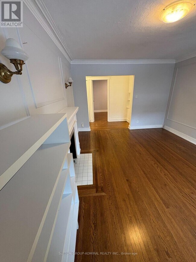 Photo du bâtiment - 1648 Bathurst St