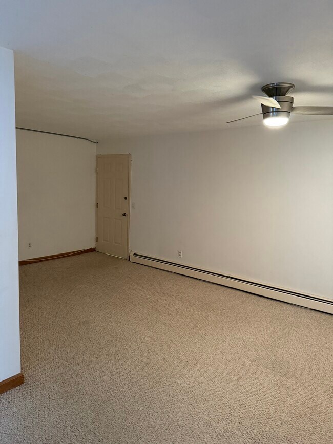 Foto del edificio - 2008 Mineral Spring Ave